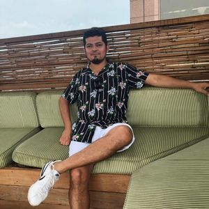 Meet your Posher, Luis